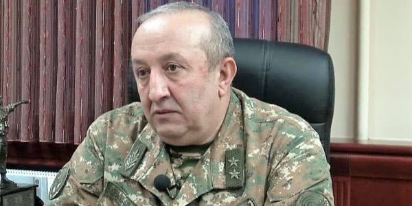 Erməni general Qazaxıstanda pərt oldu: "Azərbaycanlılardan soruş"