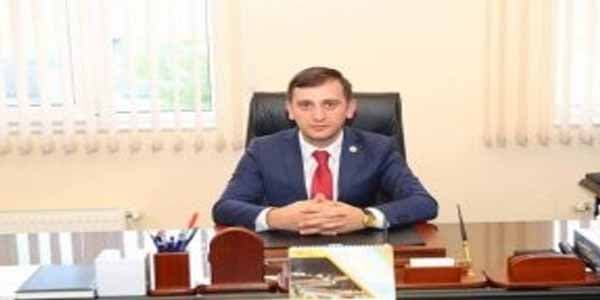 Biləcəri bələdiyyəsinin sədrini otağında döydülər