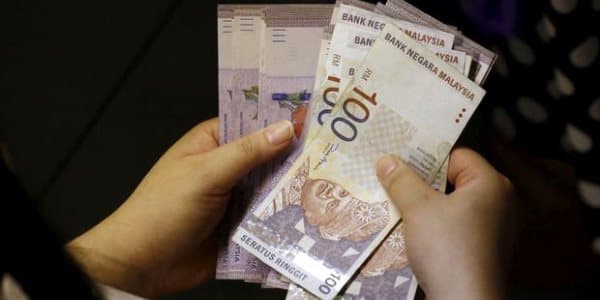 Əhalidən borcunu ödəmək üçün dövlətə yardım: 24 saatda 1,76 milyon...