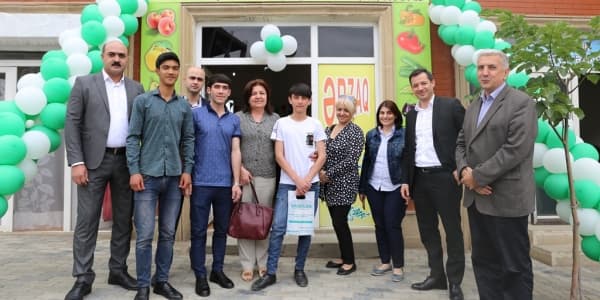 “Bakcell”indəstəyilə daha iki gənc kiçik biznes qurdu (R)