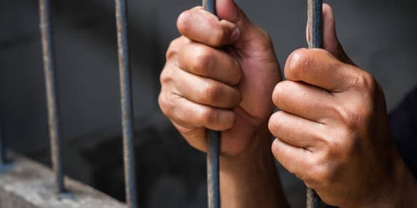Polis əməliyyat keçirdi: heroin satan musiqi müəllimi həbs edildi