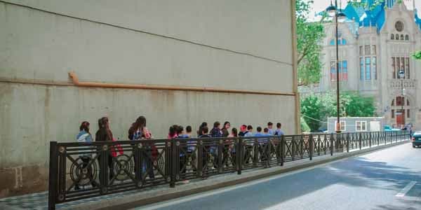Paytaxt küçələrində yeni panduslar quraşdırılacaq (FOTO)
