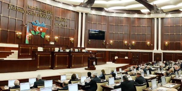Milli Məclis yenidən toplaşır: bu ay ən azı 2 növbədənkənar iclası olacaq