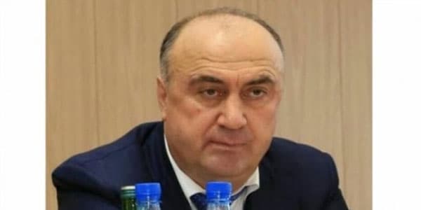 Korrupsioner məmur dağlara qaçdı: Azərbaycana gəlmək istəyir