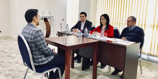 Yüksək bal toplayanlar dövlət qulluğuna qəbul oluna bilmir: səbəb nədir?