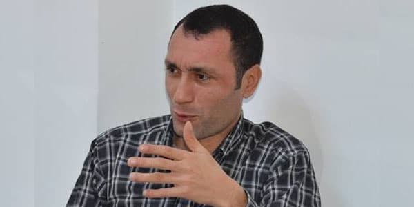 Məktəb direktoru 4 aydır ki, saytdan əl çəkmir