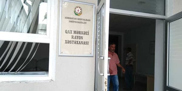 Qaxda zəlzələ zamanı yaralanan şəxs Bakıya göndərildi: 3 nəfər xəsarət alıb