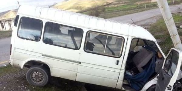 Şamaxıda mikroavtobus aşıb: çox sayda yaralı var