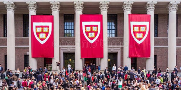 “Harvard”ı bitirən azərbaycanlı məzunlar: aralarında nazir də var