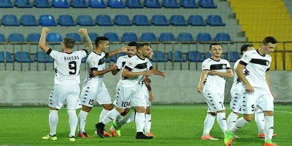 5 futbolçu “Neftçi”yə lazım olmadı