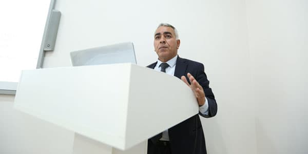 AMEA əməkdaşı: saytlarda dilin inkişafına təsir edəcək ciddi səhvlər var