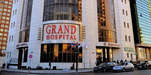 Bakıdakı məşhur klinikada kütləvi ixtisar: 34 həkim işdən çıxarıldı (SİYAHI)