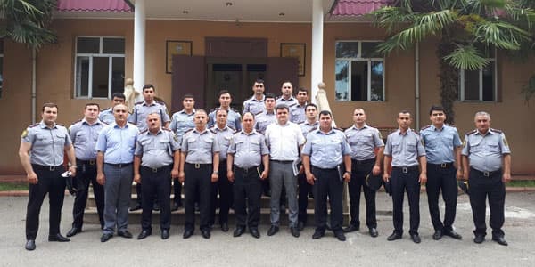 Onlar həm polis, həm də əsgər kimi xidmət aparırlar (FOTO/VİDEO)