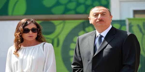 İlham Əliyev xanımı ilə dünya çempionatının açılışında