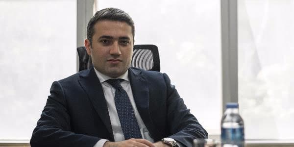 Azərbaycanda bank sədrinin müavini ölkədən qaçdı: 100 milyon manat aparıb