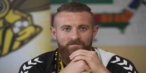 Erməni futbolçu Azərbaycanda oynaya bilər