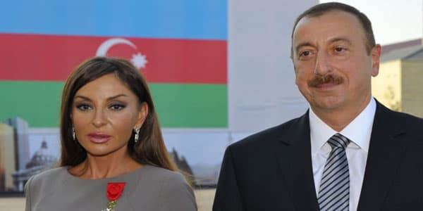 Prezident və birinci vitse-prezident Yavər Camalovun vəfatı ilə bağlı nekroloq imzalayıb