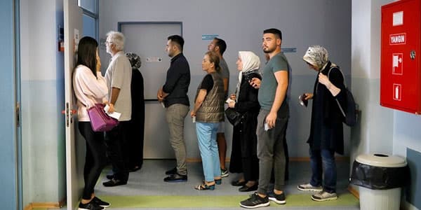 Türkiyədə seçki məntəqəsində atışma: 2 ölü, 3-ü yaralı