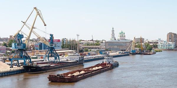 Putin Xəzərin hüquqi statusuna dair konvensiya layihəsini imzalayıb