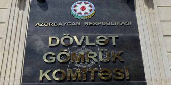 Gömrük ərazisində olan yük maşınlarından park üçün ödəniş tələb olunurmu?