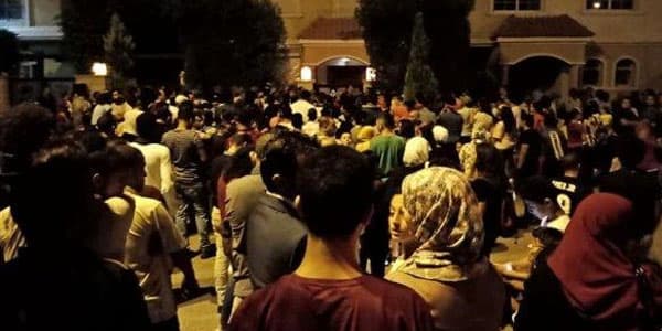 Salahın evinin qarşısında izdiham: ünvanı internetdə yayıldı... (VİDEO)