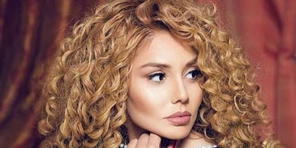 Azərbaycanlı xanım aparıcıya ağır itki: zəhərlənmədən vəfat etdi