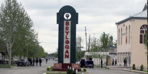 Beyləqanda “daşdan pul çıxarma” üsulu: Şükür Aslanovla Füzuli Quliyevin çinqıl əməliyyatı