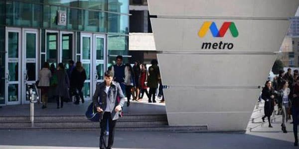 Bakı metrosunda növbəti dava: “Əxlaq polisi” döyüldü (VİDEO)