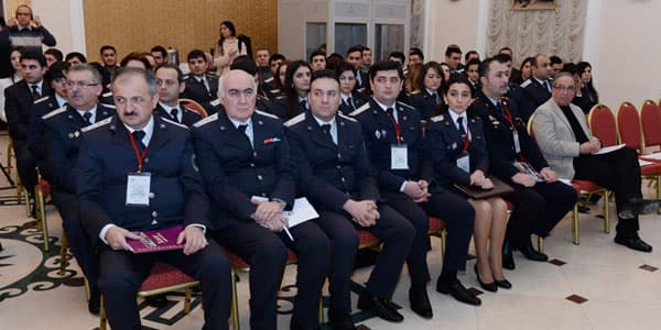 Dövlət Miqrasiya Xidməti bu vəzifələrə işçi axtarır (SİYAHI)