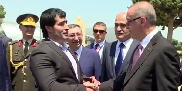 Ərdoğanla Azərbaycanın polis mayorunun səmimi söhbəti (VİDEO)