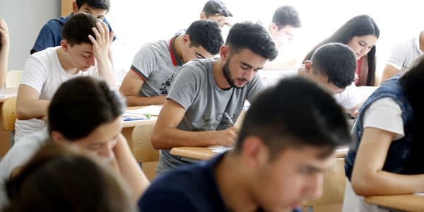 I və IV ixtisas qruplarının imtahan nəticələri açıqlandı: 15 nəfər 700 bal toplayıb