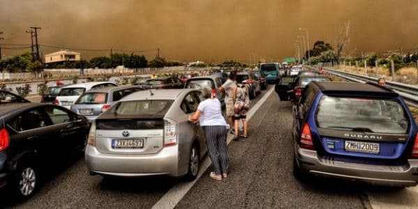 Yunanıstanda dəhşətli yanğınlar: 50 ölü, 100-dən çox yaralı var (FOTOLAR)