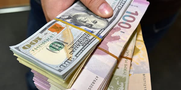 Dolların məzənnəsi 1,66 manatadək düşəcək (PROQNOZ)