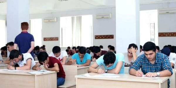 Bu il 29 nəfər imtahanlarda 700 bal toplayıb