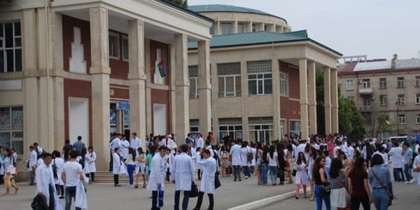 Tibb Universitetində nöqsanlar aşkarlandı
