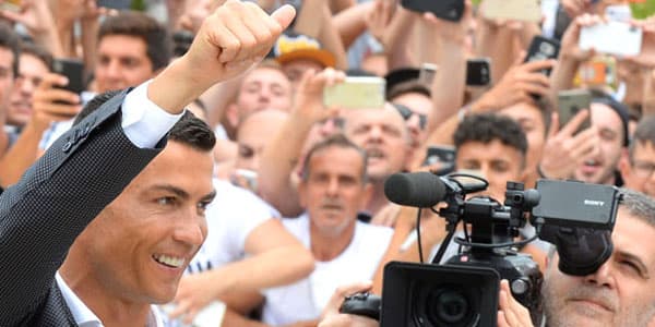 Ronaldo 9 il oynadığı "Real"ı sildi