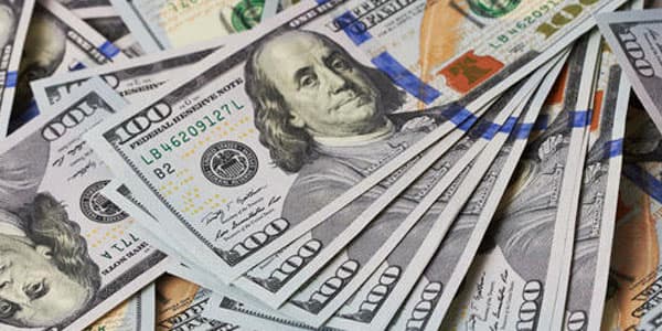 Külli miqdarda dolların Azərbaycandan çıxarılmasının qarşısı alındı