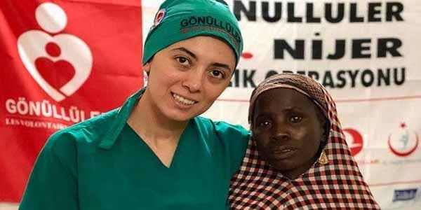 Nigeriyadakı azərbaycanlı həkim: Bu gülüşü görəndə çox xoşbəxt oldum