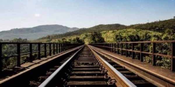 Naxçıvana dəmir yolu xətti ilə ilk dəfə yük daşınıb