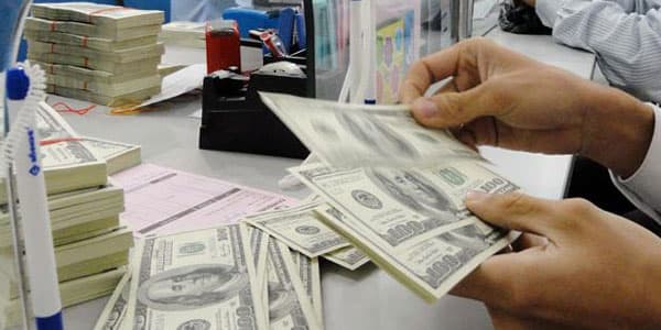 Bakıda 1,2 milyon dollarlıq kredit qalmaqalı: şirkət rəhbəri qadını aldadıb