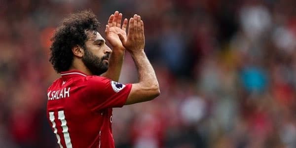 “Liverpul” Salahı polisə təslim etdi