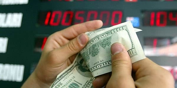 Banklarda dollar və avronun alış-satış qiymətləri (SİYAHI)