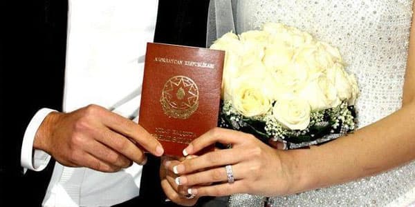 Azərbaycanda 18 yaşadək evlənən gəlin və bəylərin sayı açıqlandı