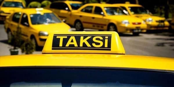 Bakıda nəqliyyatın hərəkətinə mane olan taksi dayanacaqları ləğv ediləcək