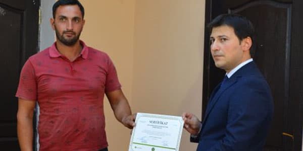 Pambıqyığan maşınları idarə edəcək 160 mexanizatora sertifikat verildi (FOTOLAR)