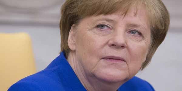 Azərbaycanlılar Qarabağ münaqişəsi ilə bağlı Angela Merkelə müraciət etdilər