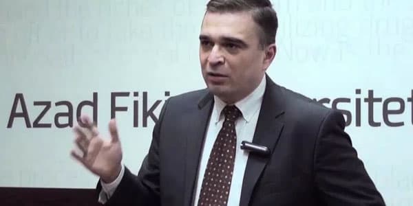 Həbsdən çıxan İlqar Məmmədov hər gün həkimə gedir