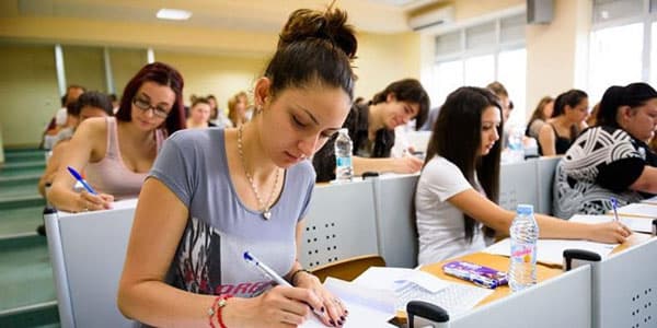 Ekspert: "Texnikumları ləğv etmək lazımdır, çünki onlar..."