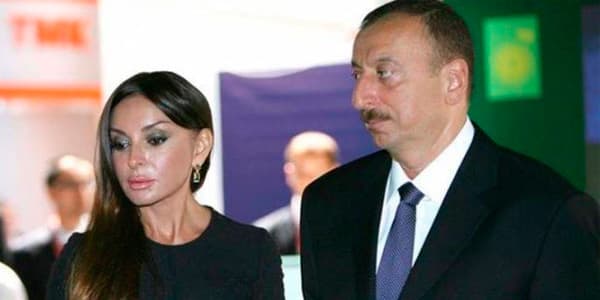 Bakı Kitab Mərkəzinin açılışı oldu (FOTOLAR)