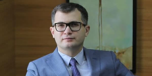 Alman investor “BankRespublika”nın kapitalındakı payını artırdı (R)